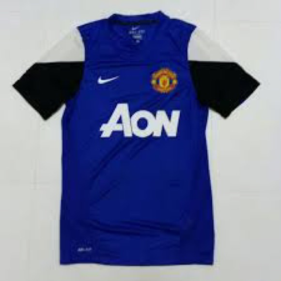 Retro Vintage Manchester United Training Jersey 2009 Paul Pogba - Picture 1 of 3
